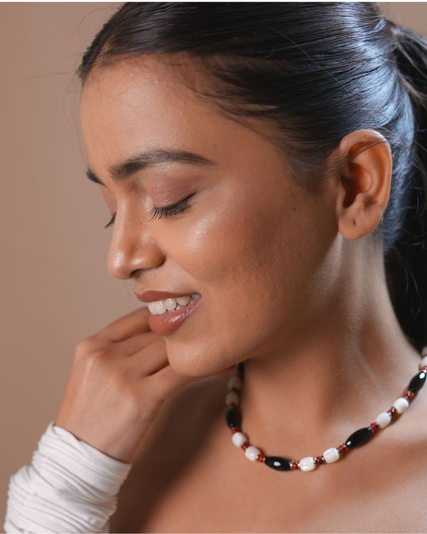 Onyx Mother-of-Pearl Necklace