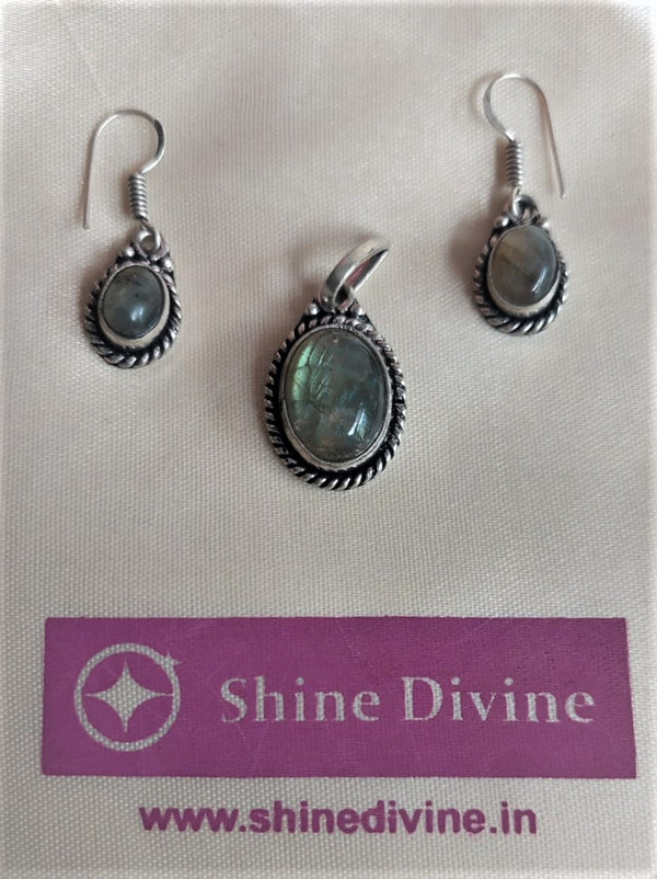 LABRADORITE PENDANT SET