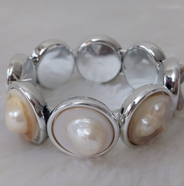MOTHER OF PEARL BRACELET