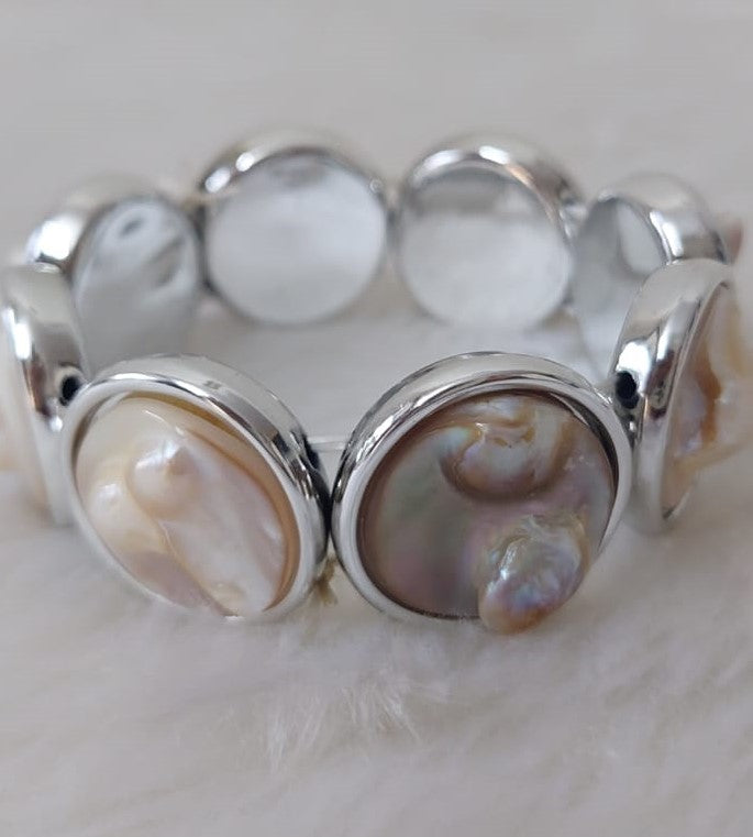 MOTHER OF PEARL BRACELET