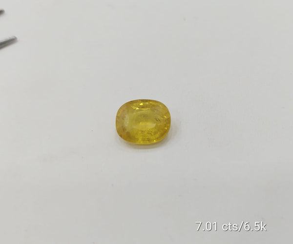NATURAL YELLOW SAPPHIRES