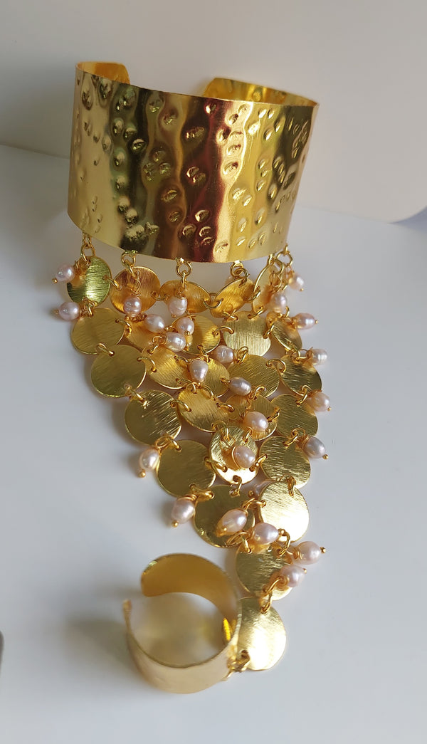 PEARL COIN BRACELET