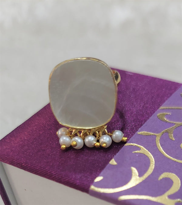 MOTHER OF PEARL RING