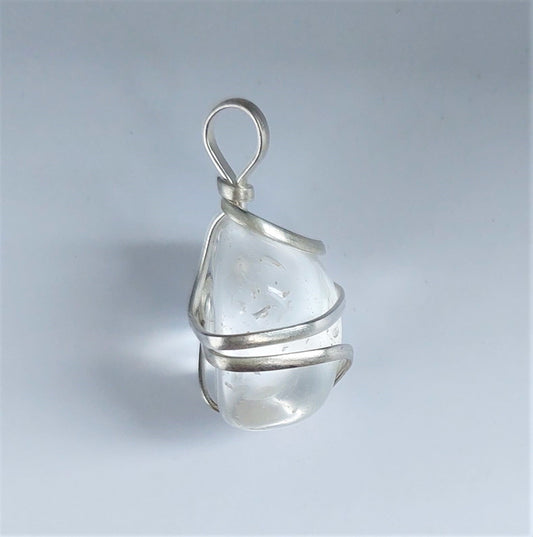 ROCK CRYSTAL TUMBLE PENDANT